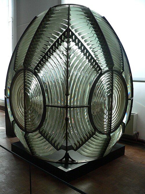 Fresnel lens